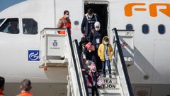 Refugiados sirios llegan al aeropuerto de Torrej�n de Ardoz.