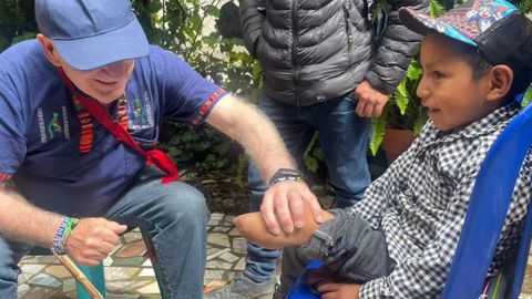 El veterano pediatra atiende principalmente malformaciones