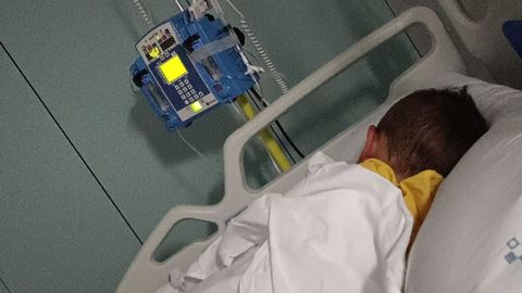 El peque�o de 2 a�os, durante su ingreso en el HUCA