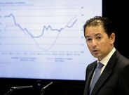 El consejero delegado anunci� la renuncia del Popular a la subasta por Novagalicia.