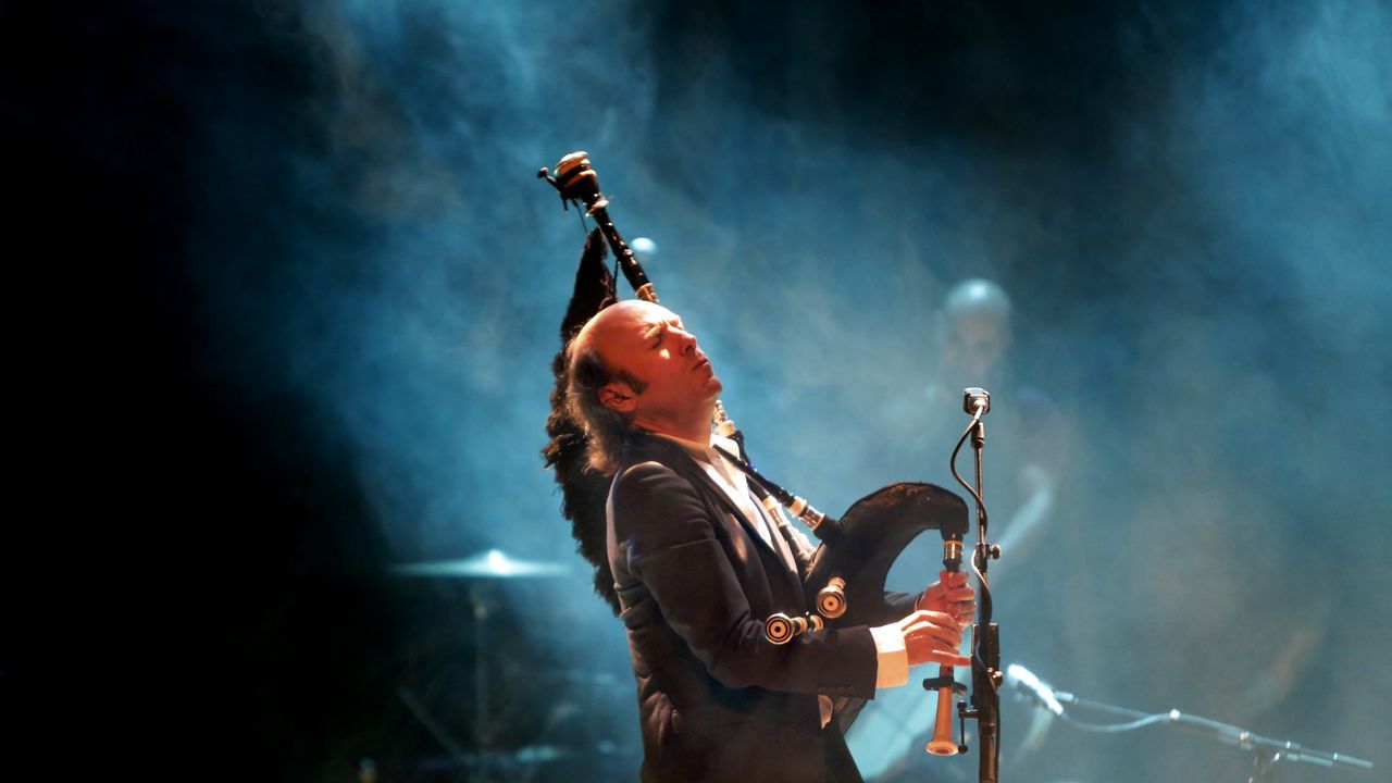 Carlos Núñez acerca a Baiona y Salvaterra la gira «Lugares máxicos»