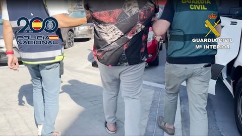 Uno de los arrestos realizados en la operaci�n conjunta en varias localidades, entre ellas O Carballi�o