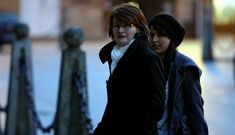 Alicia Dicenta, junto a una de sus hija, a finales de noviembre en Celanova.