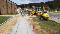 Trabajos en una senda en Laxe, en imagen de archivo 