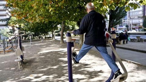 Imagen de archivo de un parque biosaludable para personas mayores en Vigo.