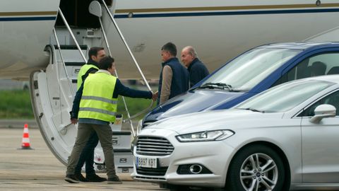 El rey em�rito abandona Vitoria tras la revisi�n m�dica