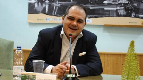 Roberto Mu&ntilde;oz Bola&ntilde;os, profesor en la Universidad Camilo Jos&eacute; Cela, la del Atl&aacute;ntico Medio, la Francisco de Vitoria, la Nebrija y el Centro de Educaci&oacute;n Superior de Ense&ntilde;anza e Investigaci&oacute;n Educativa.