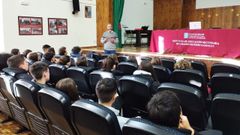 Charla de Camilo V�zquez a estudiantes de Ribadeo