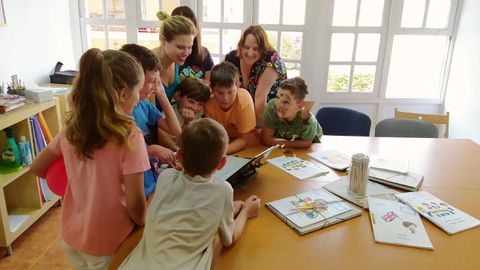 Entre Libros, en Pontedeume, propone actividades did�cticas para el verano