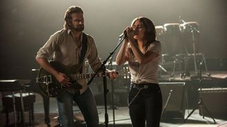 Bradley Cooper y Lady Gaga, en una secuencia de �Ha nacido una estrella�.