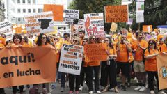 Alrededor de 1.500 personas han participado este jueves en una manifestaci�n en Oviedo con motivo de la huelga convocada por los sindicatos de la ense�anza concertada Otecas, Feuso y FSIE