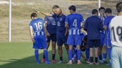 Manuel Pablo, dando instrucciones durante un partido de pretemporada
