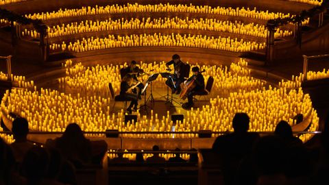 Imagen de uno de los conciertos entre velas de moda.