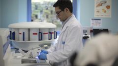 El doctor Ignacio Alcalde, investigador principal en la Fundaci�n de Investigaci�n Oftalmol�gica (FIO)