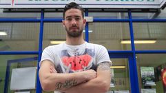 Ian Mackay, con el nombre de su hija, Daniela, tatuado en su brazo