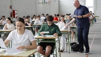 Primer d�a de la selectividad en un instituto de Viveiro