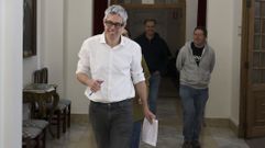 Iv�n Rivas a su llegada la rueda de prensa en el Concello, en la que anunci� que no concurrir� a las pr�ximas municipales.