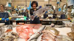 Los pescados son uno de los productos que llaman m�s la atenci�n de los turistas del interior peninsular cuando visitan las plazas en Semana Santa