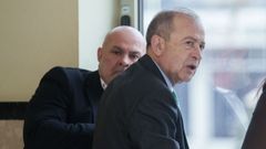 El general retirado de la Guardia Civil, Francisco Espinosa Nava (a la derecha) y el llamado Marco Antonio Navarro Tacoronte, en la primera sesi�n del juicio