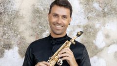 El saxofonista  Jo�o Pedro Silva