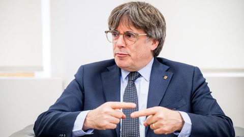 El presidente de Junts, Carles Puigdemont, durante la reunión con Salvador Illa en Bruselas el pasado 2 de agosto