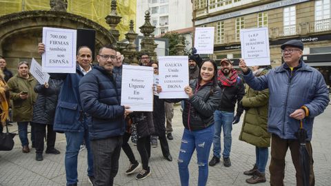 Un grupo de venezolanos residentes en Pontevedra, el pasado noviembre, durante una concentraci�n en Pontevedra por una extranjer�a �digna y eficiente�