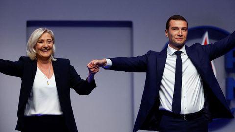 Marine Le Pen con Jordan Bardella.