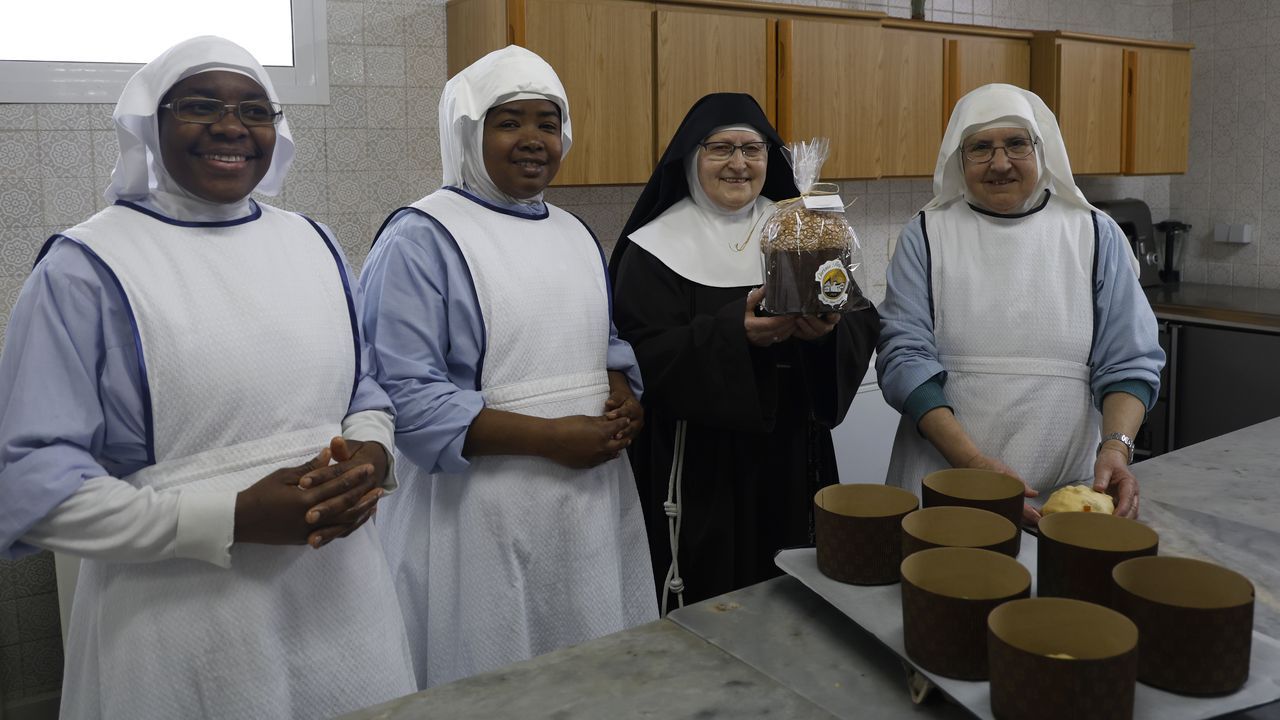 Las monjas clarisas de Ourense agotan existencias de su panetone para esta Navidad