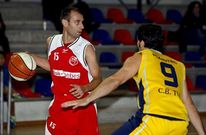 El Reale-Thebes ha conseguido hasta el momento victorias en todos los partidos en casa.