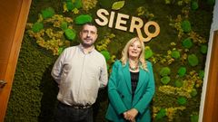 El primer teniente de alcalde de Siero, Javier Rodr�guez, y la concejala de Cultura, Recursos Humanos y Polic�a Local, Aurora Cienfuegos.