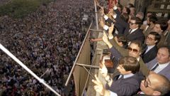 El 8 de junio de 1982 unos 150.000 ciudadanos de manifestaron en Mar�a Pita para reclamar que la capitalidad se quedase en A Coru�a. Nac�a as� el coru�esismo