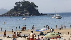 La playa de Area, en Viveiro, ha revalidado la bandera azul en este 2023