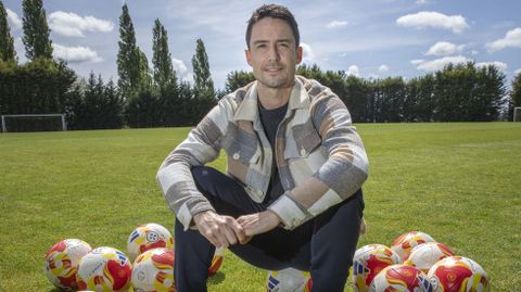 Adri�n Armental, uno de los futbolistas con m�s talento del Compostela.