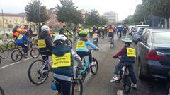 La vicealcaldesa @OviedoTaboada acompa�a a los vecinos de Las Campas y La Florida en su reivindicaci�n por un instituto en el barrio..La vicealcaldesa @OviedoTaboada acompa�a a los vecinos de Las Campas y La Florida en su reivindicaci�n por un instituto en el barrio.