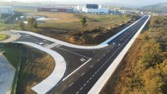 La calle que permitir� desarrollar una nueva fase en el pol�gono de O Reboredo ya est� terminada