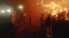 Brigadistas, en el incendio forestal de Calvos de Rand�n,