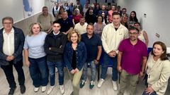 Baladr�n, segundo por la derecha, en la reuni�n de la gestora local que propuso su designaci�n como candidato del PP a la Alcald�a de Ver�n.