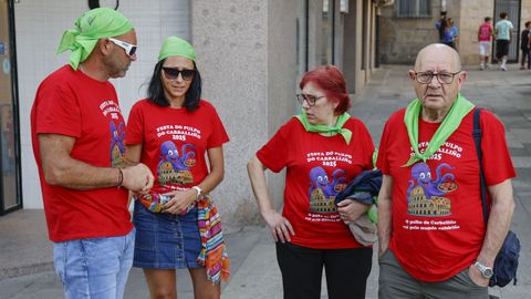 Los vecinos de O Carballiño no se dejaron acobardar por el calor y sacaron sus diseños a la calle