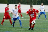 El Crocha (de rojo) se impuso ante el Tarago�a en su campo por 1-3 ante 150 espectadores.