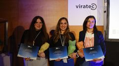 Representantes de Wim Studio, Viaqua y Cretus (en la foto, de izquierda a derecha) con su Premio Viratec.