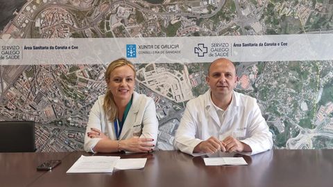 Mar�a de la C�mara, jefa de secci�n de Urgencias del Chuac, y Lino Carrajo Garc�a, jefe del servicio de Inform�tica, impulsaron la puesta en marcha del UMAX.