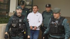 Javier Montero, saliendo el Tribunal de Instancia de Mondo�edo tras finalizar su declaraci�n ante la jueza