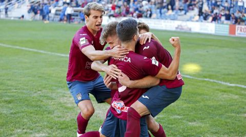 El Pontevedra CF vence al Racing de Ferrol