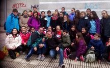 La expedici�n pontevedresa junto a Mar�a Vasco (centro, con bufanda).