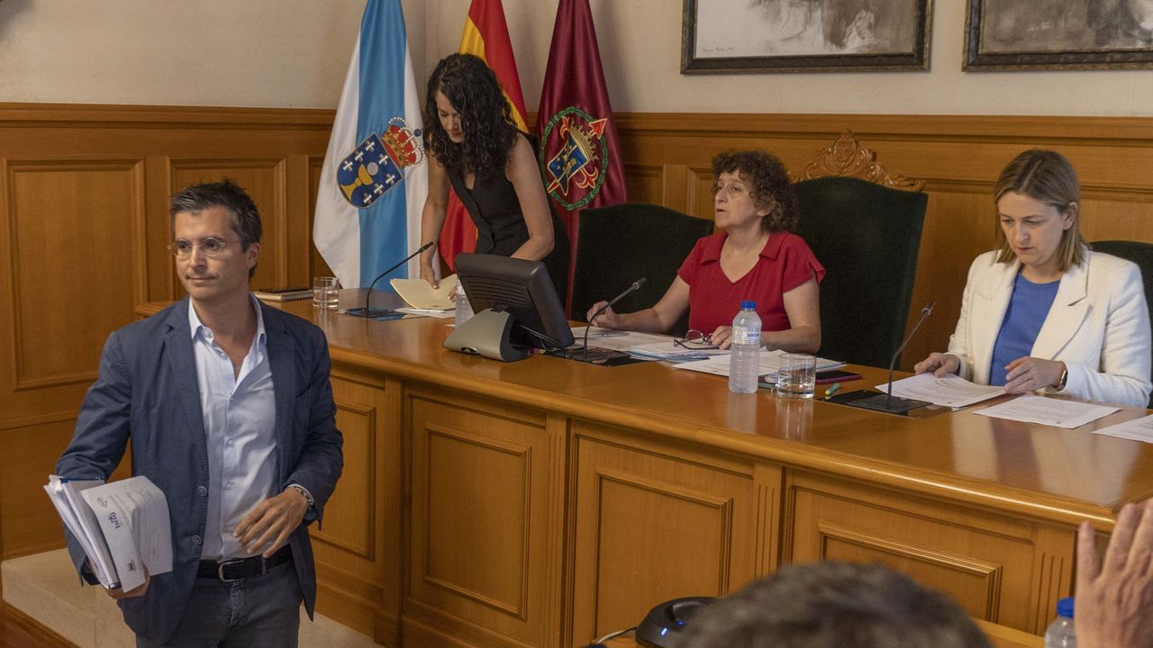 Borja Verea denuncia el impago continuado a proveedores en el Concello de Santiago