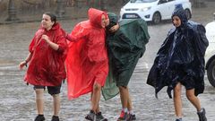 Jornada de viento y lluvia en la franja atl�ntica gallega. Ma�ana se alternar�n las nubes y los claros. Las precipitaciones vuelven el domingo