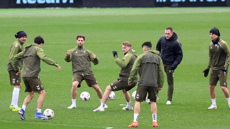 Los�jugadores de Celta ultimaron los detalles del partido ante el Lille en la ma�ana de ayer en Mos.