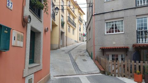 Las obras en Sanjurjo Bad�a, en Font�n (Sada), fueron paralizadas en diciembre pasado y no fueron recepcionadas ni concluidas al estar pendientes de un modificativo.  