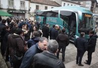 Los autocares se presentaron en la Praza da Igrexa