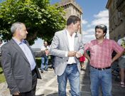 Tom� (izquierda) junto a Besteiro y el coordinador comarcal del PSOE, en una foto de archivo. 